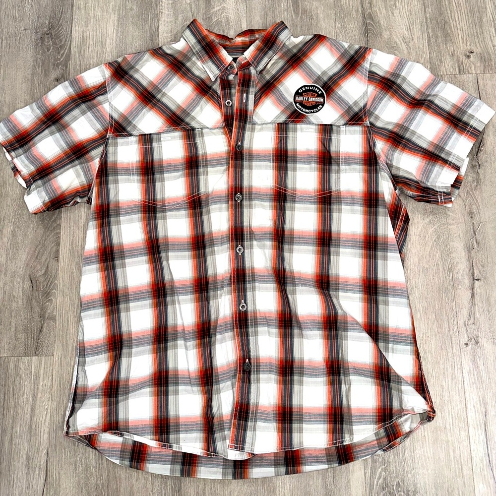 Men’s Harley Davidson 2XL Orange Plaid Shortsleeve Button up-Harley emblem F/B